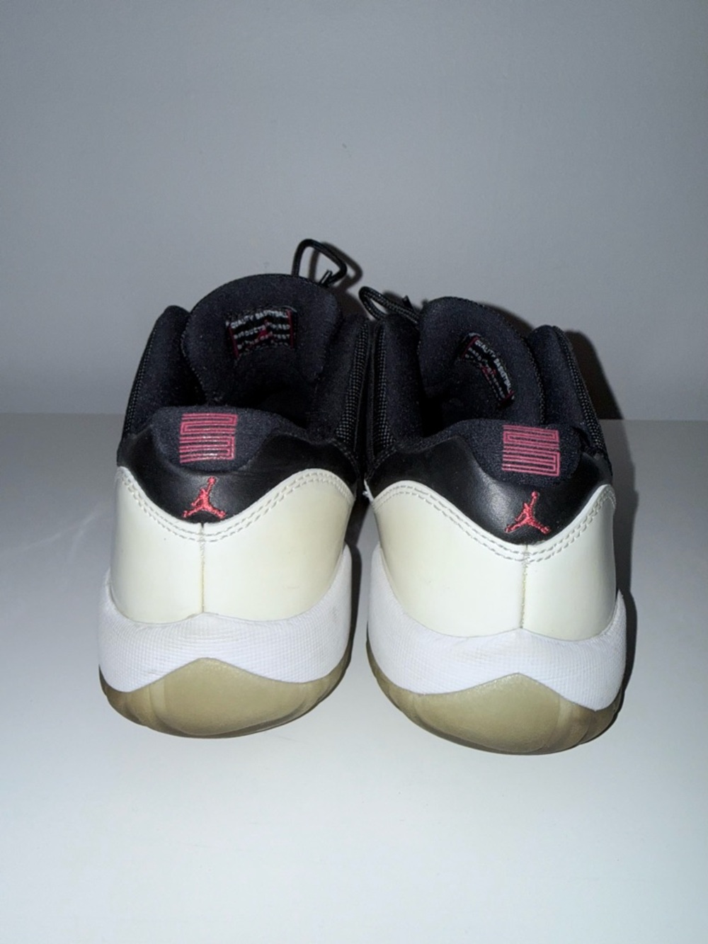 Jordan Retro 11 Low GS Sz7 - Picture 3 of 6
